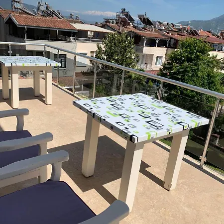 Villa Daphne Villam *